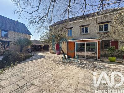 Maison - 361 m² - 8 pièces
