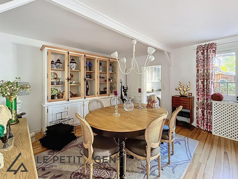 Maison - 140 m² - 5 pièces