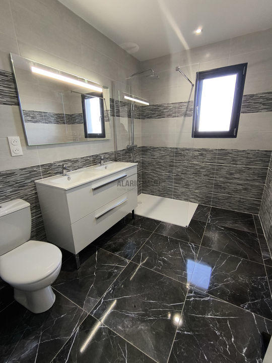 Villa - 100 m² - 4 pièces