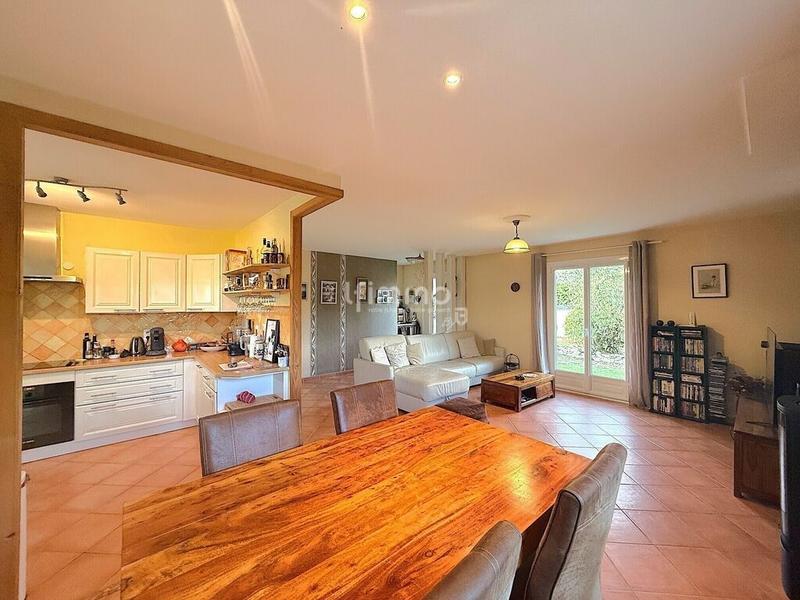 Maison - 145 m² - 6 pièces