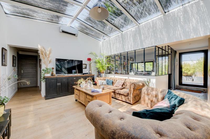 Appartement - 144 m² - 5 pièces