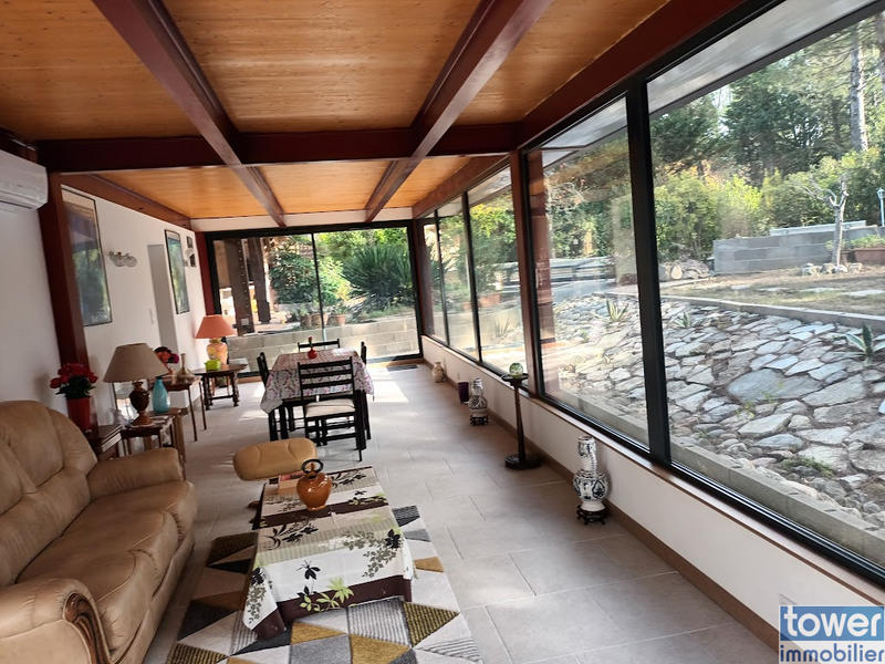 Villa - 215 m² - 7 pièces