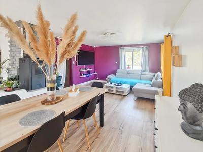 Maison - 105 m² - 4 pièces