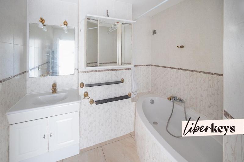 Appartement - 80 m² - 3 pièces