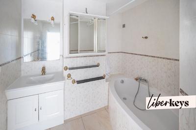 Appartement - 80 m² - 3 pièces