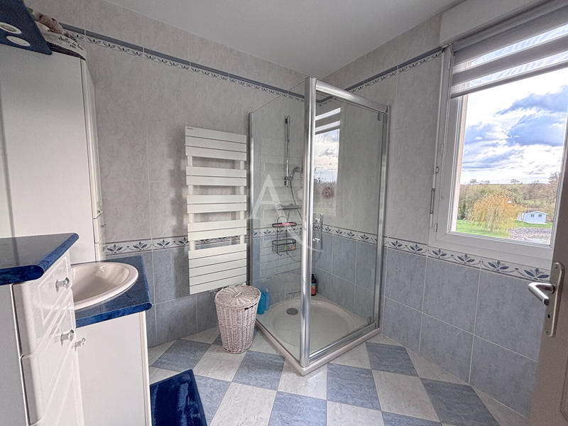 Maison - 185 m² - 5 pièces