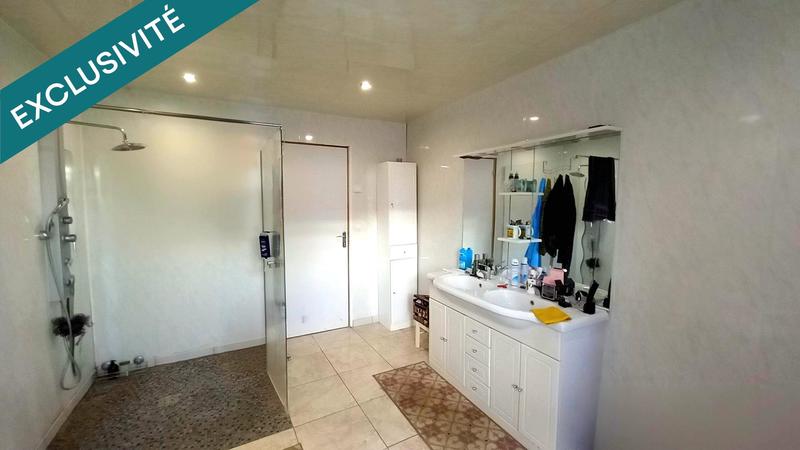 Maison - 216 m² - 7 pièces