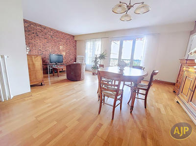 Appartement - 76 m² - 4 pièces