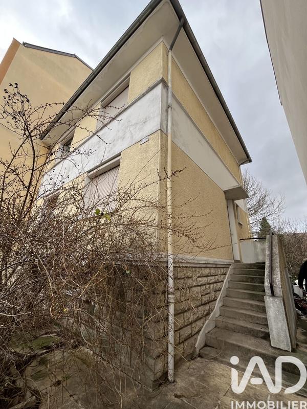 Maison - 180 m² - 5 pièces