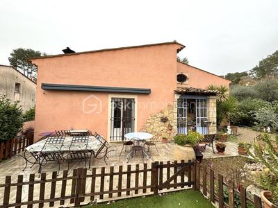 Maison - 200 m² - 6 pièces