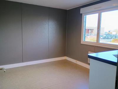 Bureau - 12 m² - 1 pièce