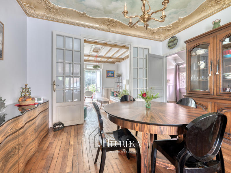 Maison - 180 m² - 7 pièces