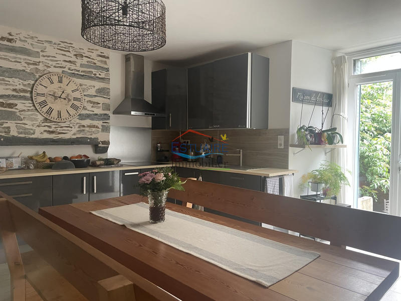 Maison - 102 m² - 4 pièces