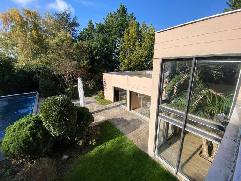 Maison - 315 m² - 10 pièces
