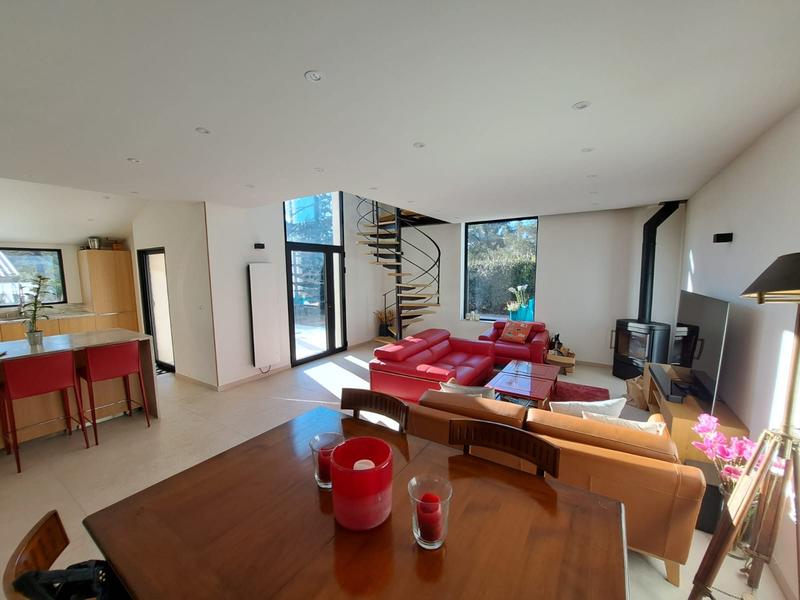 Maison contemporaine - 178 m² - 6 pièces