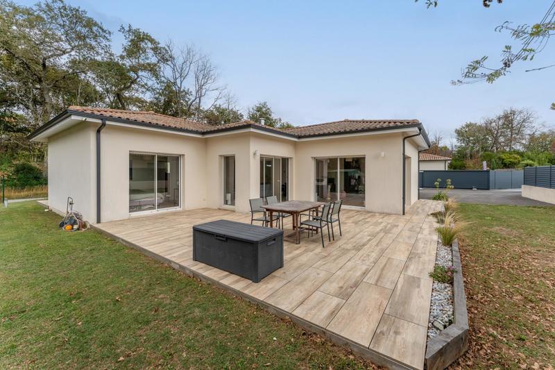 Maison - 159 m² - 6 pièces