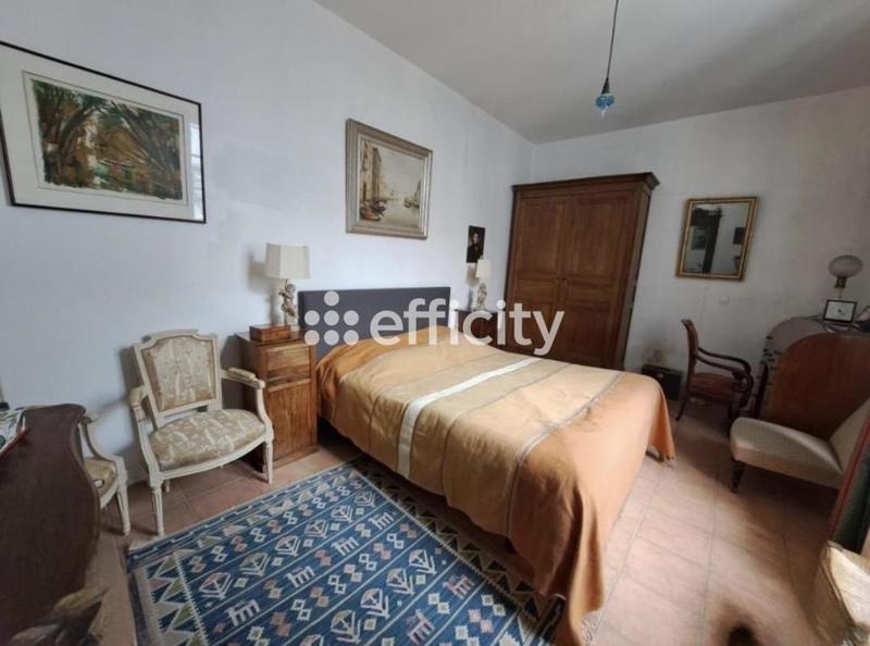 Maison - 182 m² - 8 pièces