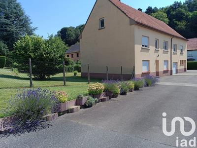 Maison - 220 m² - 9 pièces