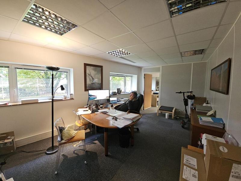 Bureau - 291 m²