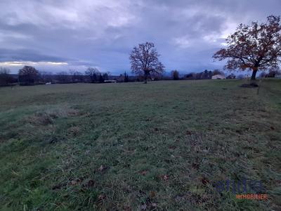 Terrain constructible - 3 723 m²