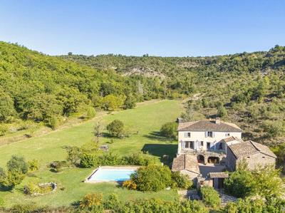 Maison en pierre - 300 m² - 11 pièces