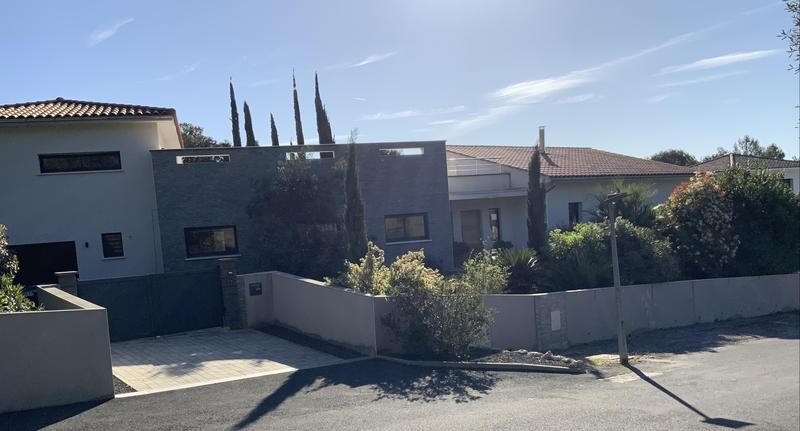 Maison - 214 m² - 6 pièces