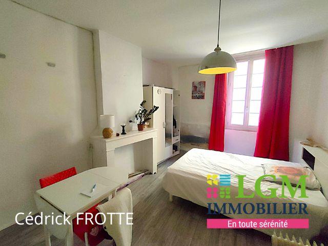 Appartement - 300 m² - 8 pièces