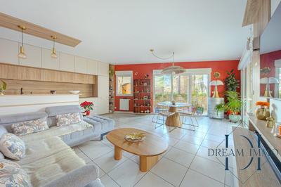 Appartement - 83 m² - 4 pièces