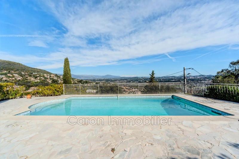 Villa - 182 m² - 8 pièces