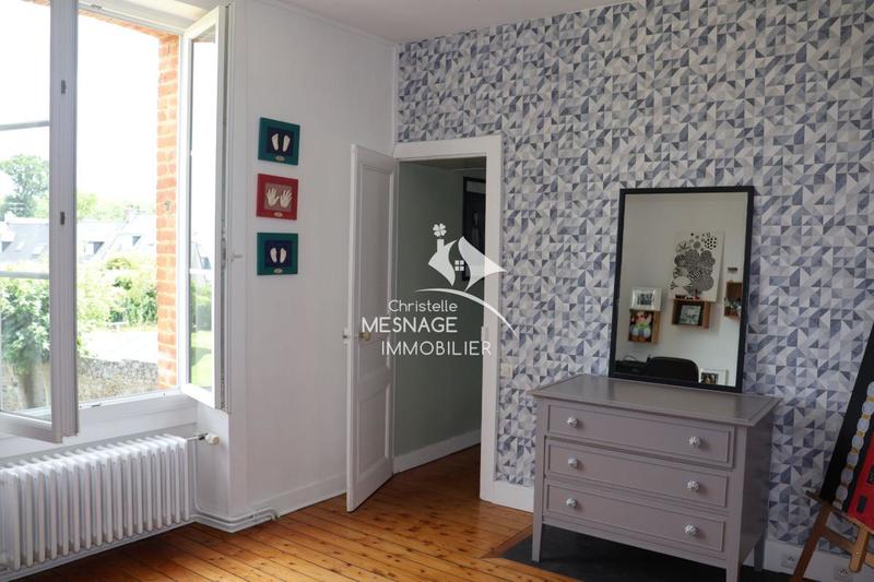 Demeure - 224 m² - 8 pièces