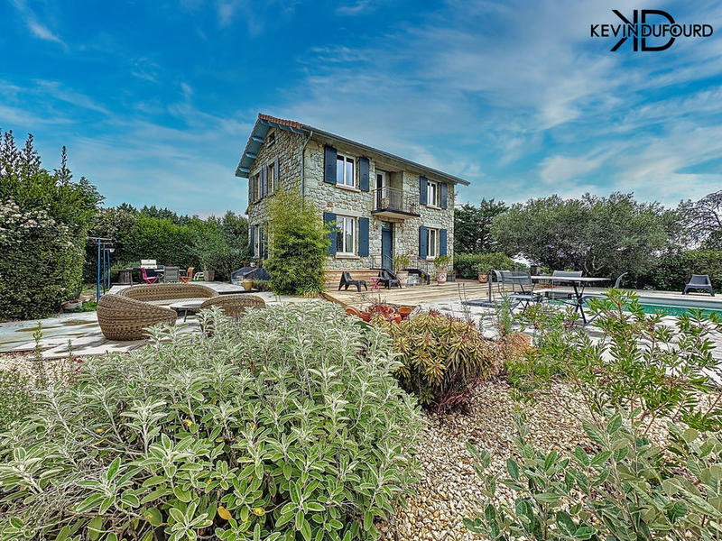 Maison en pierre - 130 m² - 6 pièces