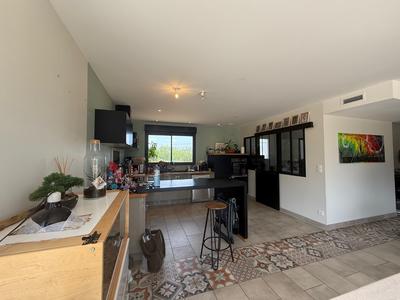 Maison - 84 m² - 3 pièces