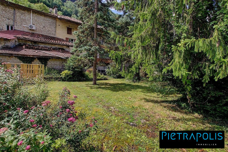 Maison ancienne - 405 m² - 12 pièces