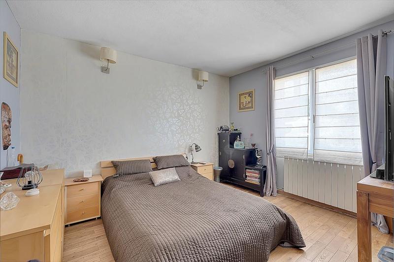 Maison - 215 m² - 5 pièces