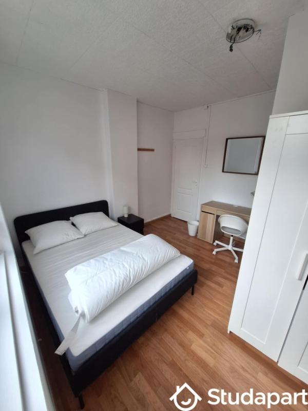 Chambre - 15 m² - 1 pièce
