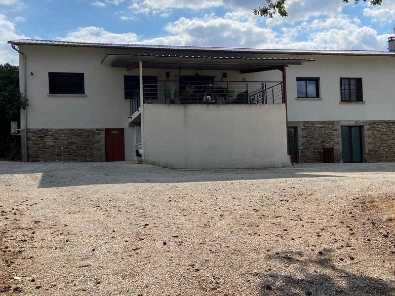 Maison contemporaine - 240 m² - 9 pièces