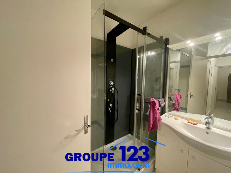 Appartement - 85 m² - 3 pièces