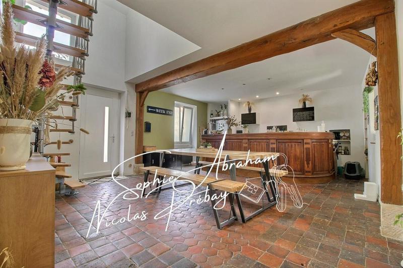 Maison - 155 m² - 6 pièces