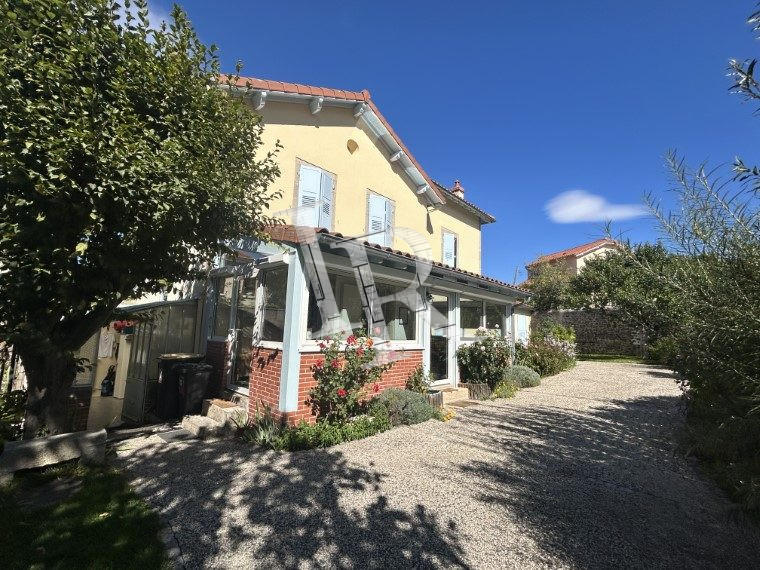 Maison - 160 m² - 6 pièces