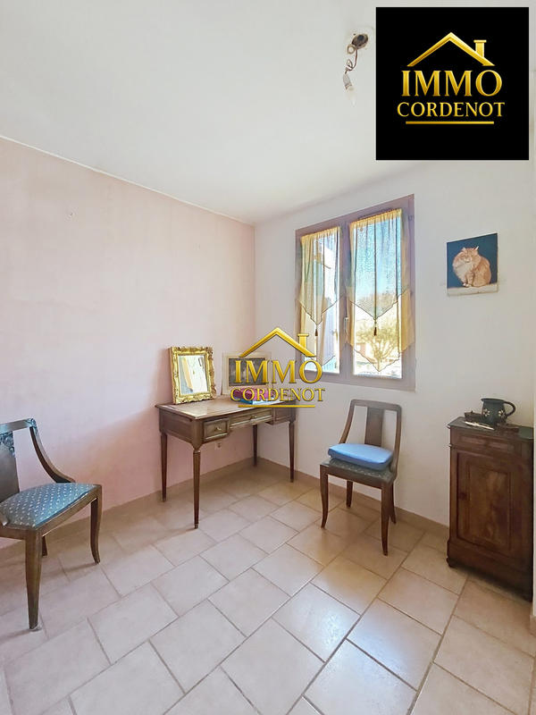 Villa - 80 m² - 4 pièces