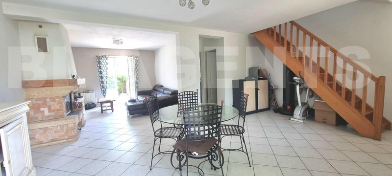 Maison - 96 m² - 4 pièces