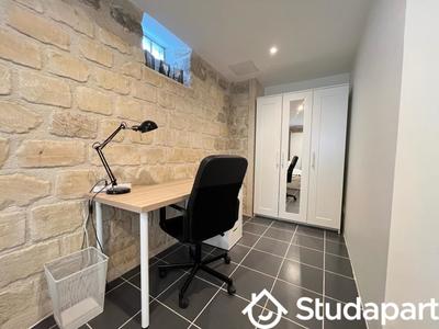 Chambre - 12 m² - 1 pièce