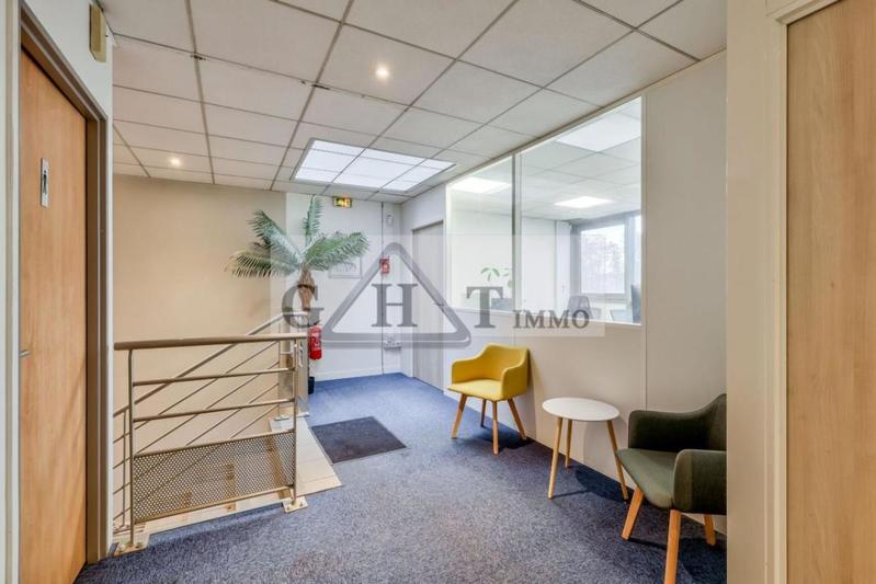 Entrepôt - 1 998 m²