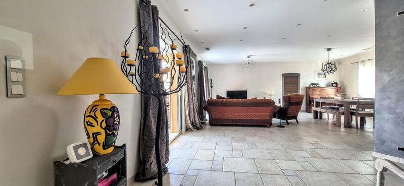 Maison - 188 m² - 7 pièces