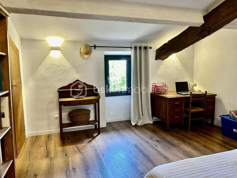 Maison - 181 m² - 6 pièces