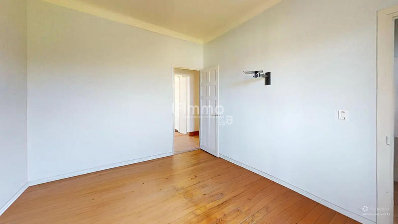 Demeure - 200 m² - 9 pièces