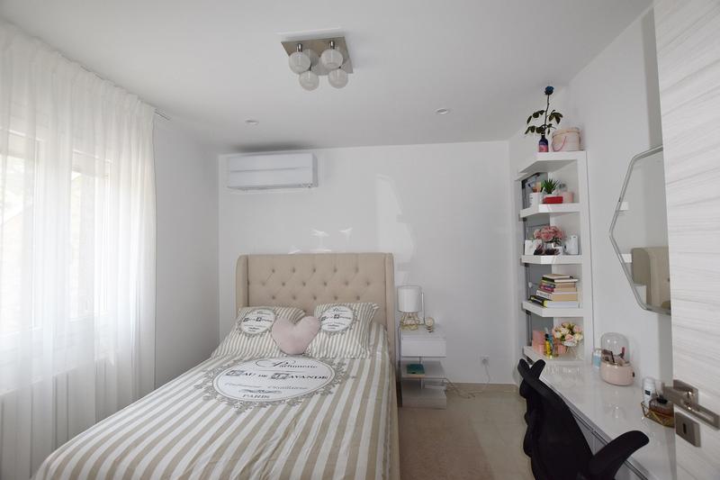 Villa - 248 m² - 8 pièces