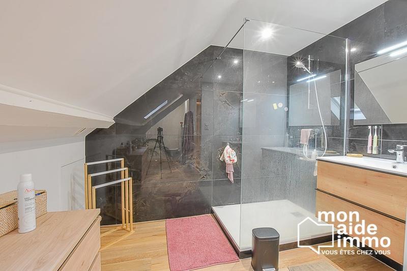 Maison - 189 m² - 6 pièces