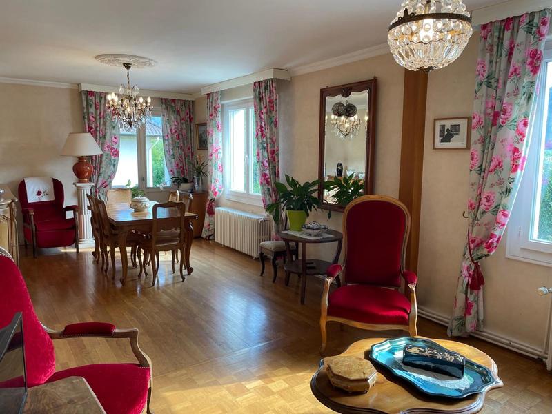 Maison - 190 m² - 10 pièces