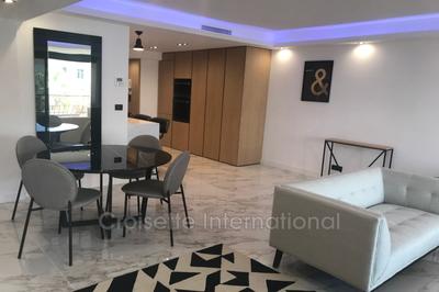 Appartement - 136 m² - 4 pièces